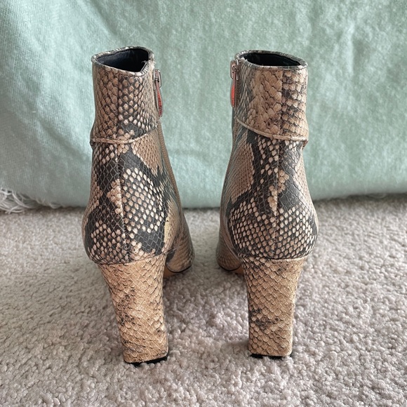 Steven by Steve Madden Snake Print Ankle Booties Size 8.5, Jenn Python Tan Boots - Picture 4 of 13